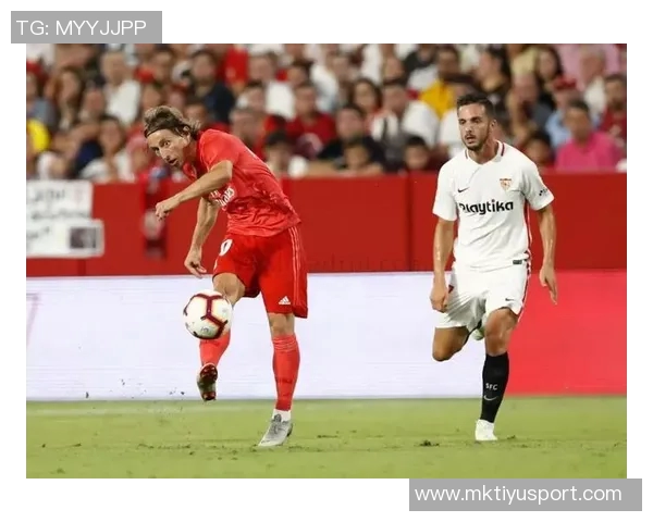 茹子楠因破坏对方单刀进攻被红牌罚下球队雪上加霜局势堪忧